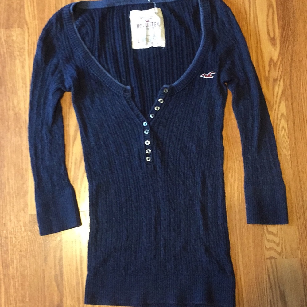 Hollister navy sweater